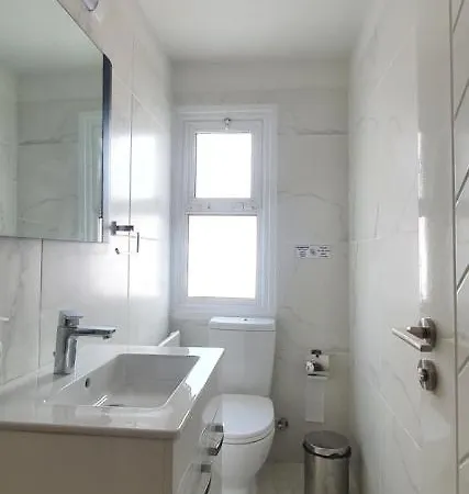 Kalidonia , Spacious 2 Bedroom With Office Διαμέρισμα Λευκωσία
