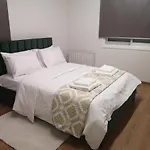 Apartment Kalidonia , Spacious 2 Bedroom With Office