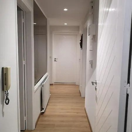 Appartamento Kalidonia , Spacious 2 Bedroom With Office *
