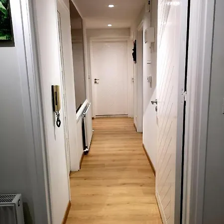 Kalidonia , Spacious 2 Bedroom With Office Nicósia