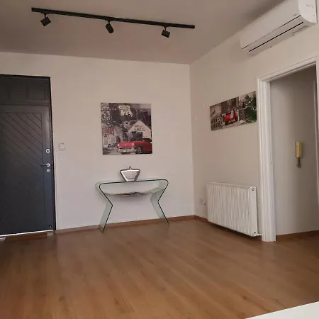 Appartamento Kalidonia , Spacious 2 Bedroom With Office *