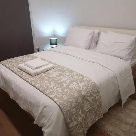 Kalidonia , Spacious 2 Bedroom With Office * ניקוסיה