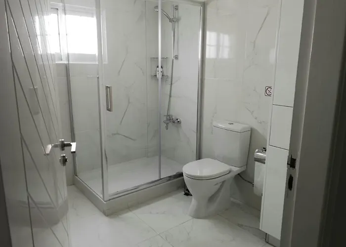 Kalidonia , Spacious 2 Bedroom With Office Nikozja