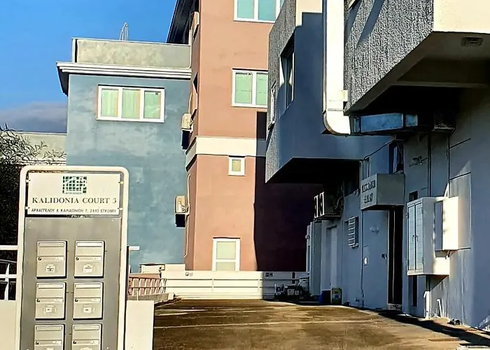 Lägenhet Kalidonia , Spacious 2 Bedroom With Office *