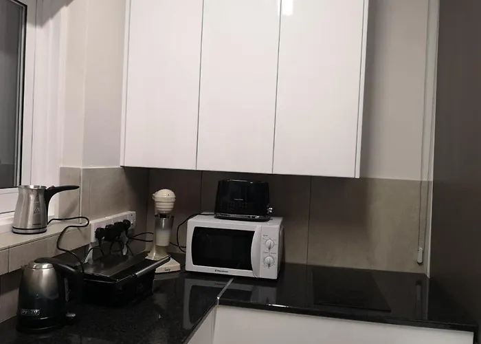 Kalidonia , Spacious 2 Bedroom With Office Nikozja