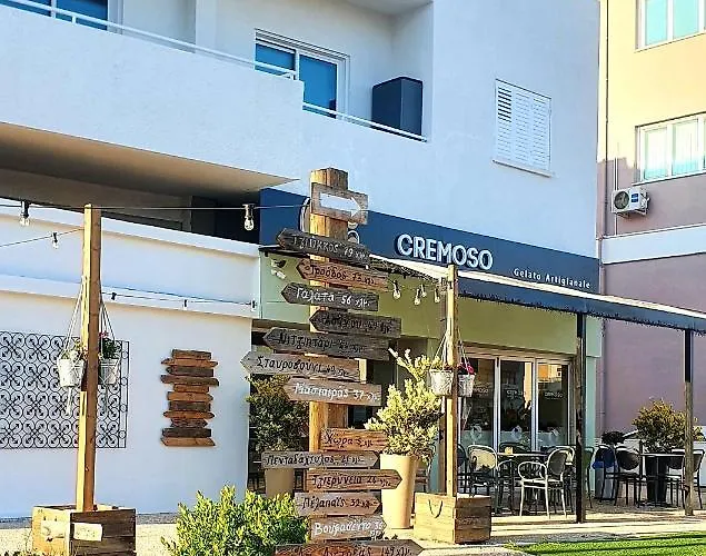 Kalidonia , Spacious 2 Bedroom With Office *