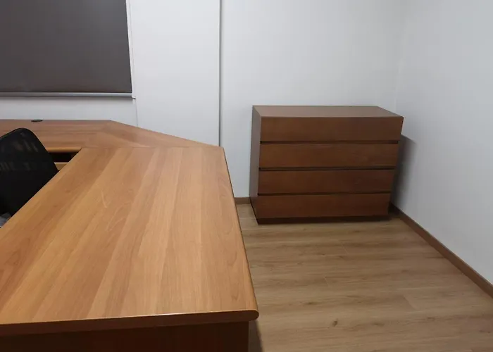 Kalidonia , Spacious 2 Bedroom With Office *