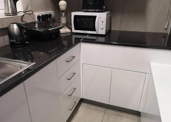 Kalidonia , Spacious 2 Bedroom With Office Apartment Nicosia