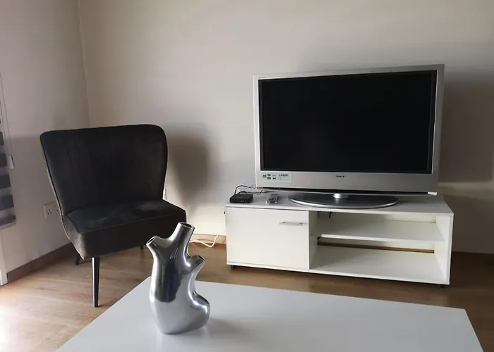 Apartment Kalidonia , Spacious 2 Bedroom With Office *