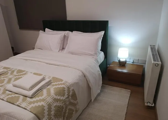 Lägenhet Kalidonia , Spacious 2 Bedroom With Office