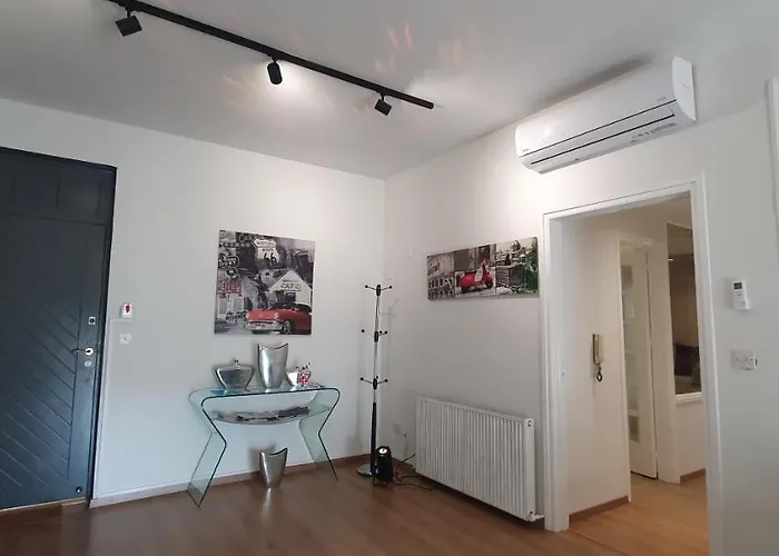 Kalidonia , Spacious 2 Bedroom With Office Nikozja