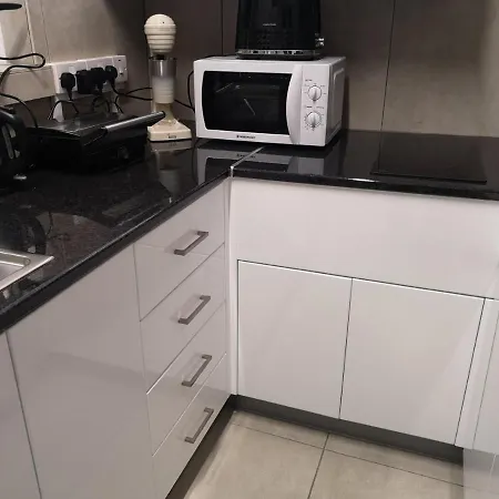 Kalidonia , Spacious 2 Bedroom With Office Apartment Nicosia